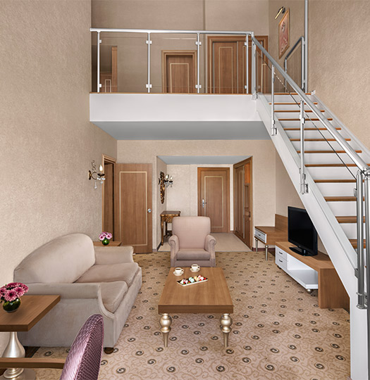 Ng Afyon Queen Suit Card M2